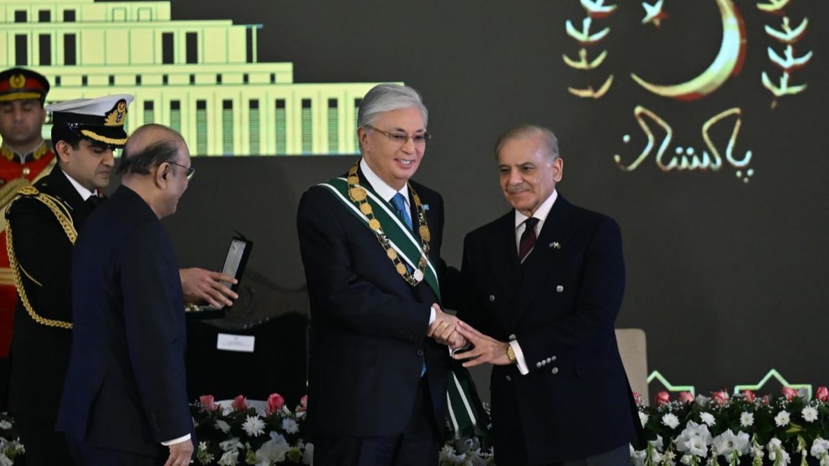 Касым-Жомарт Токаев и Шахбаз Шариф