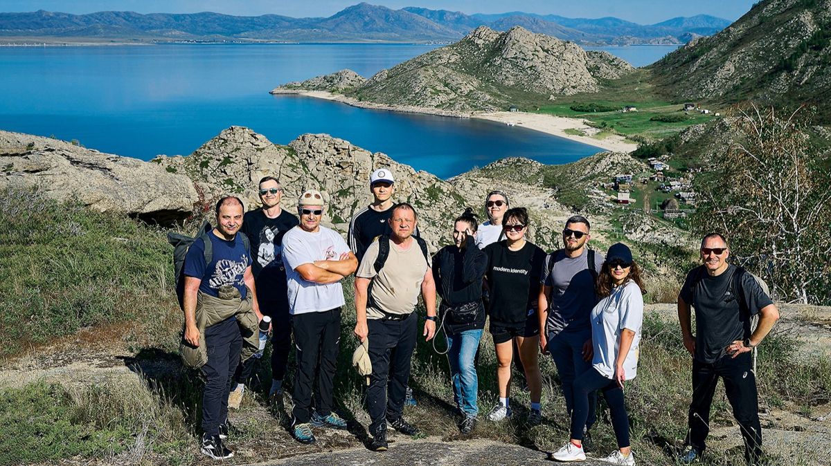 туристы из Казахстана, Александр Дериглазов