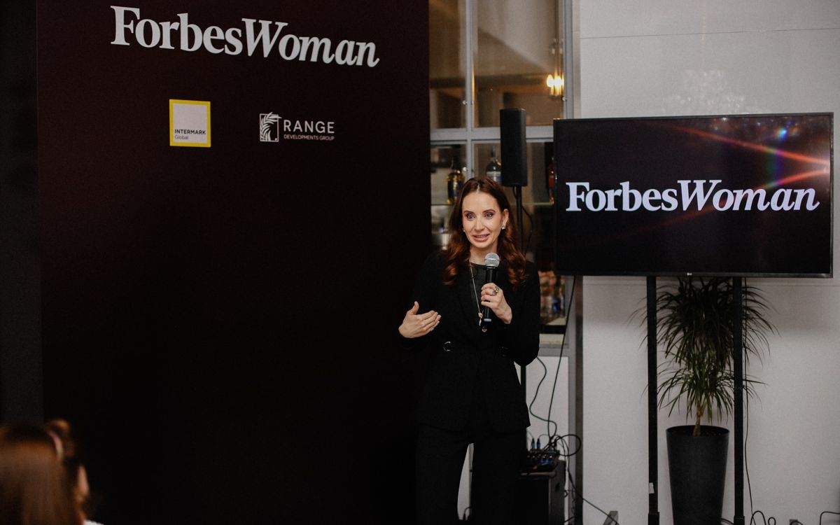 Данна Карагусова