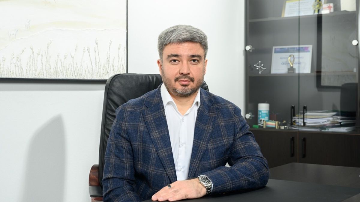 Александр Манаенко