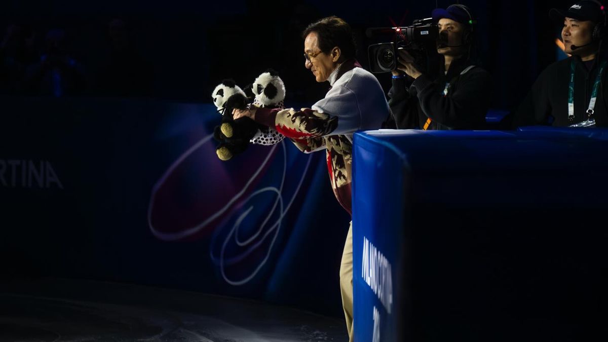 Михаил Шайдоров и&nbsp;Джеки Чан, гала-концерт Олимпиады&nbsp;&mdash; 2026