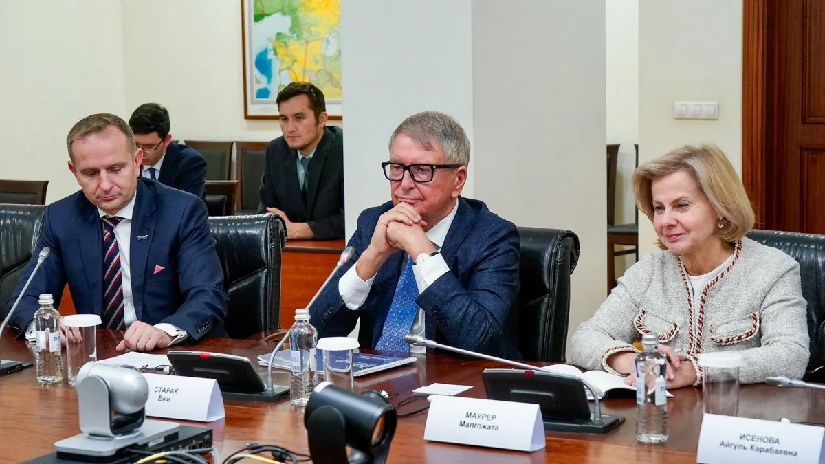 Польша, Казахстан, фармацевтика, завод