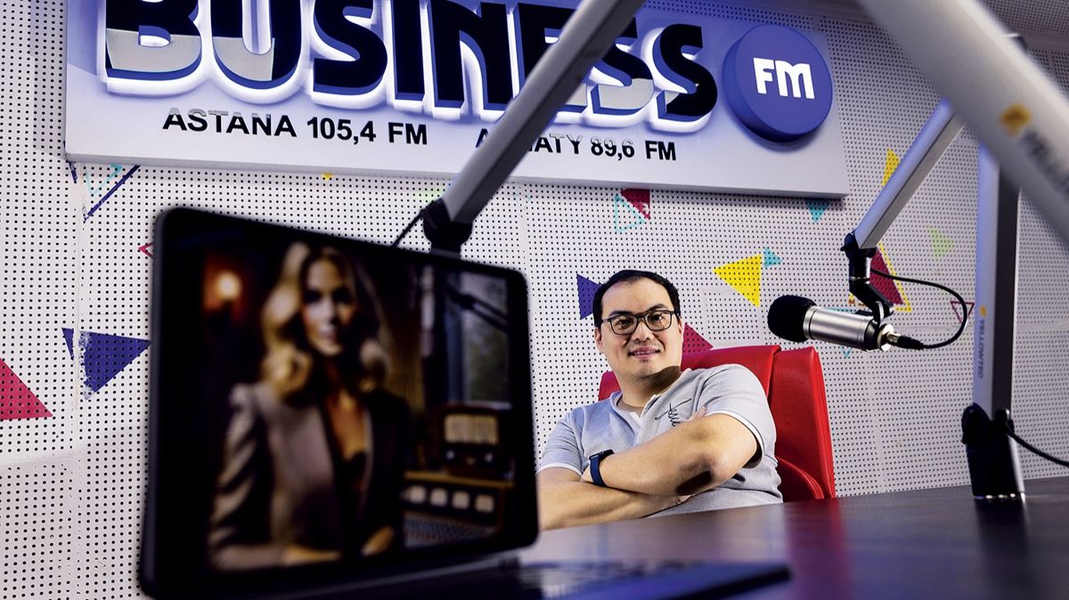 Рустам Максутов