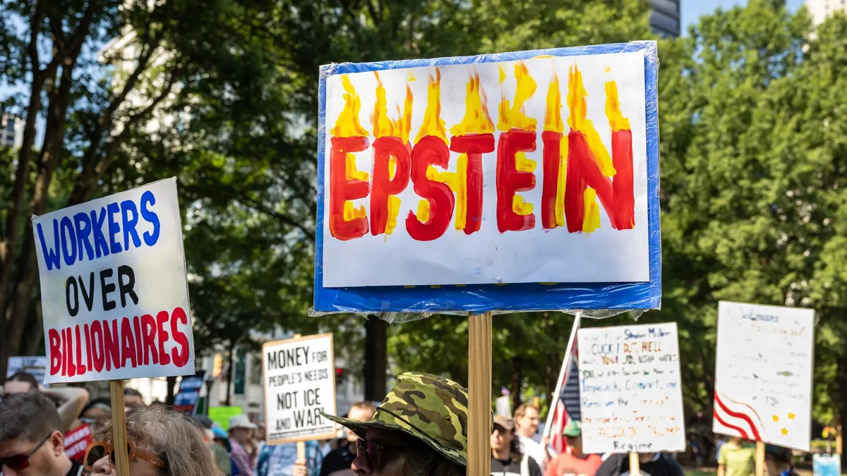 митинг против Джеффри Эпштейна
