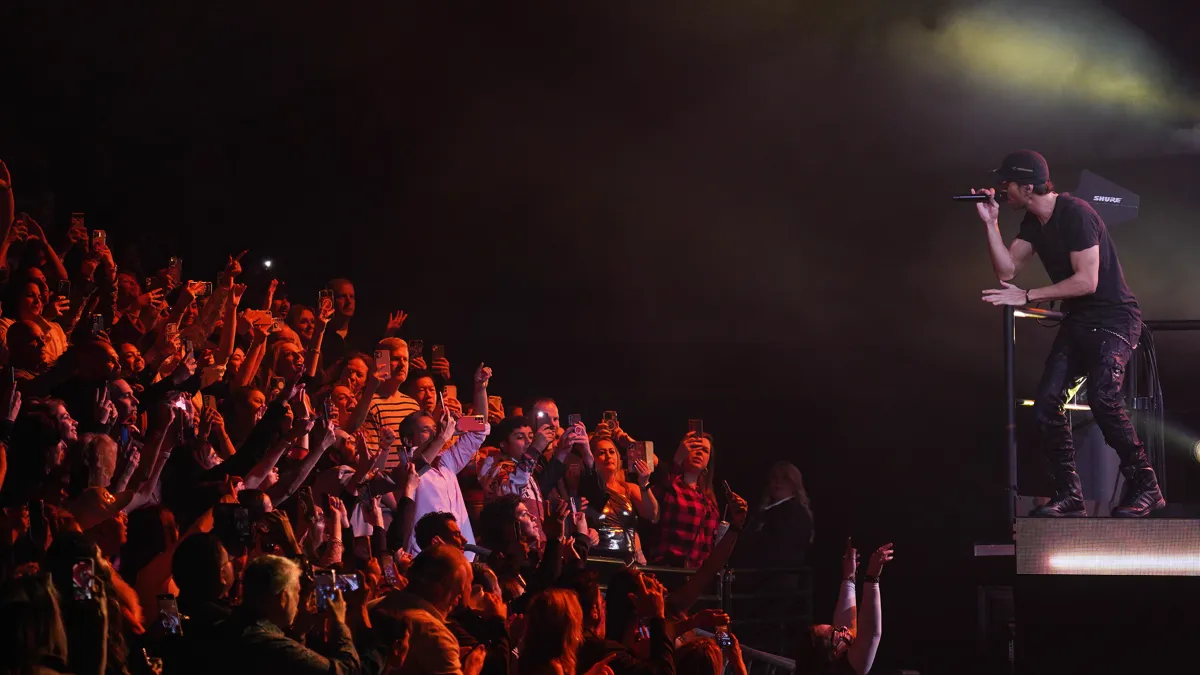 Энрике Иглесиас в Далласе, США