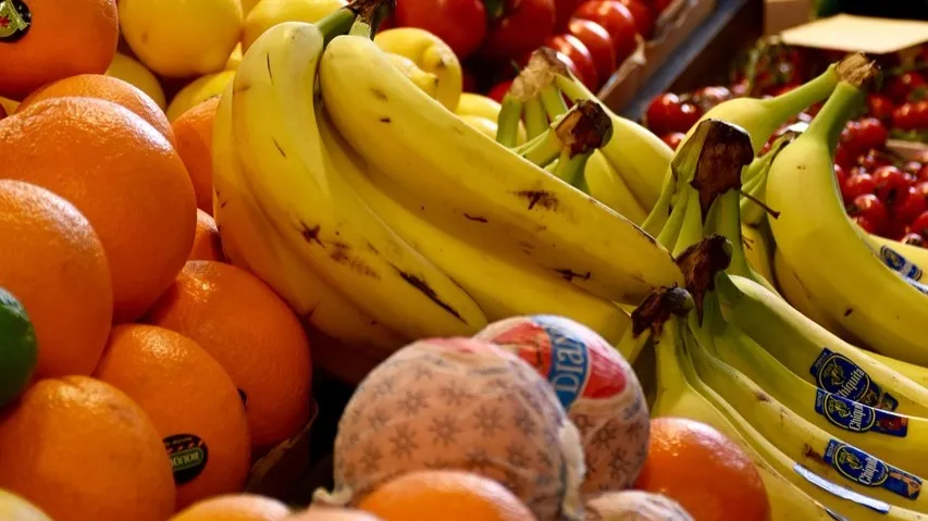 Фрукты, бананы, мандарины
