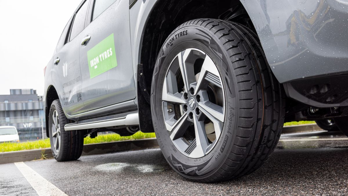 Премиальные шины Ikon Autograph 