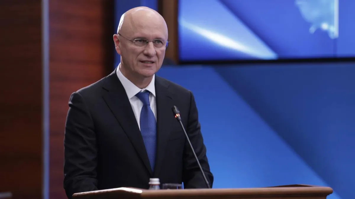 Роман Скляр