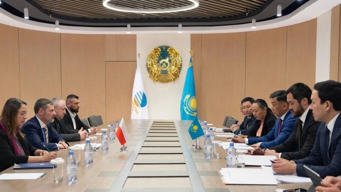 КТЖ, Казахстан, Польша