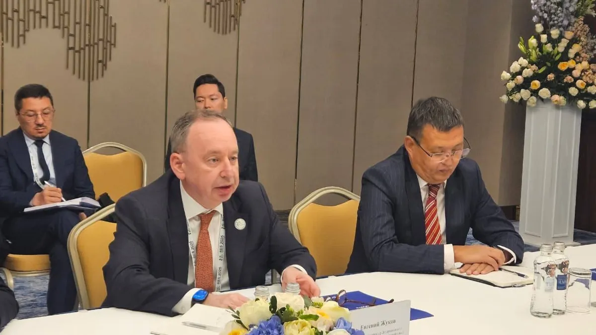 Евгений Жуков