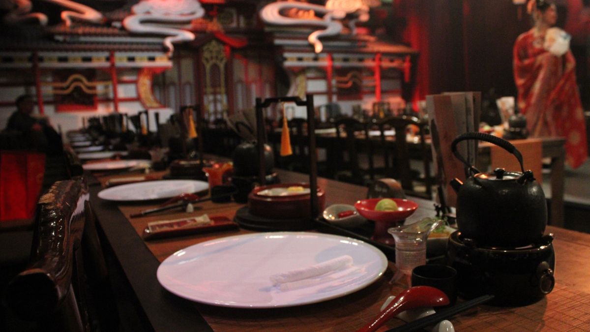 Ресторан-театр - перед началом представления