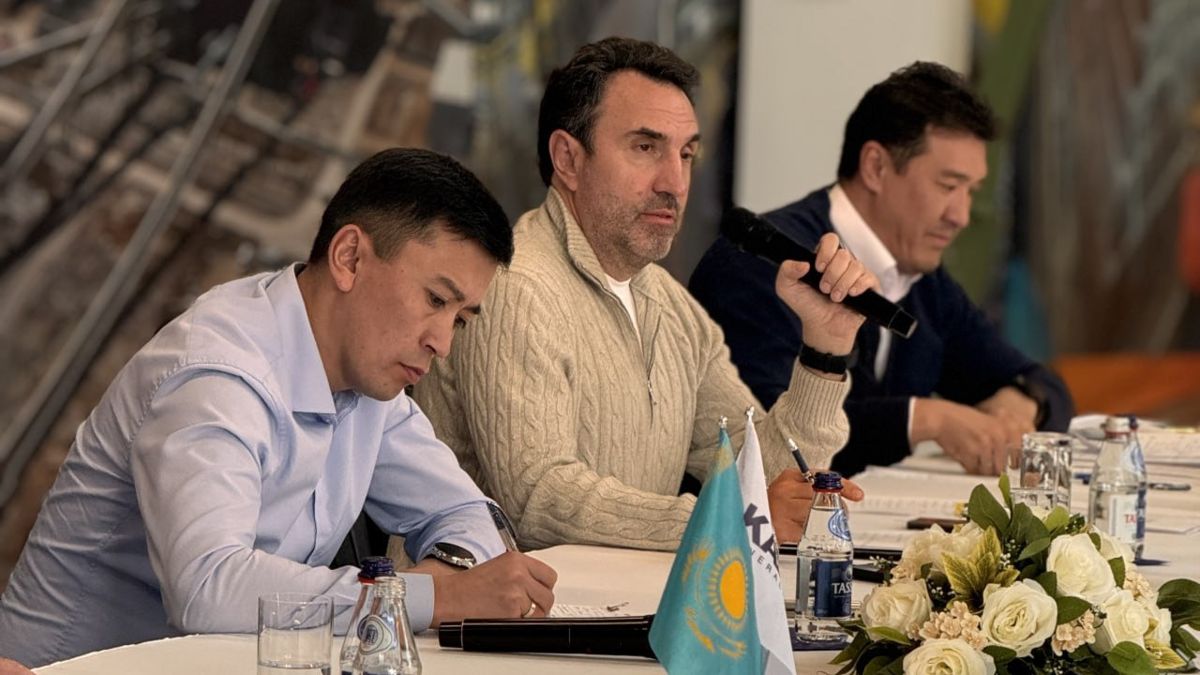Олег Новачук