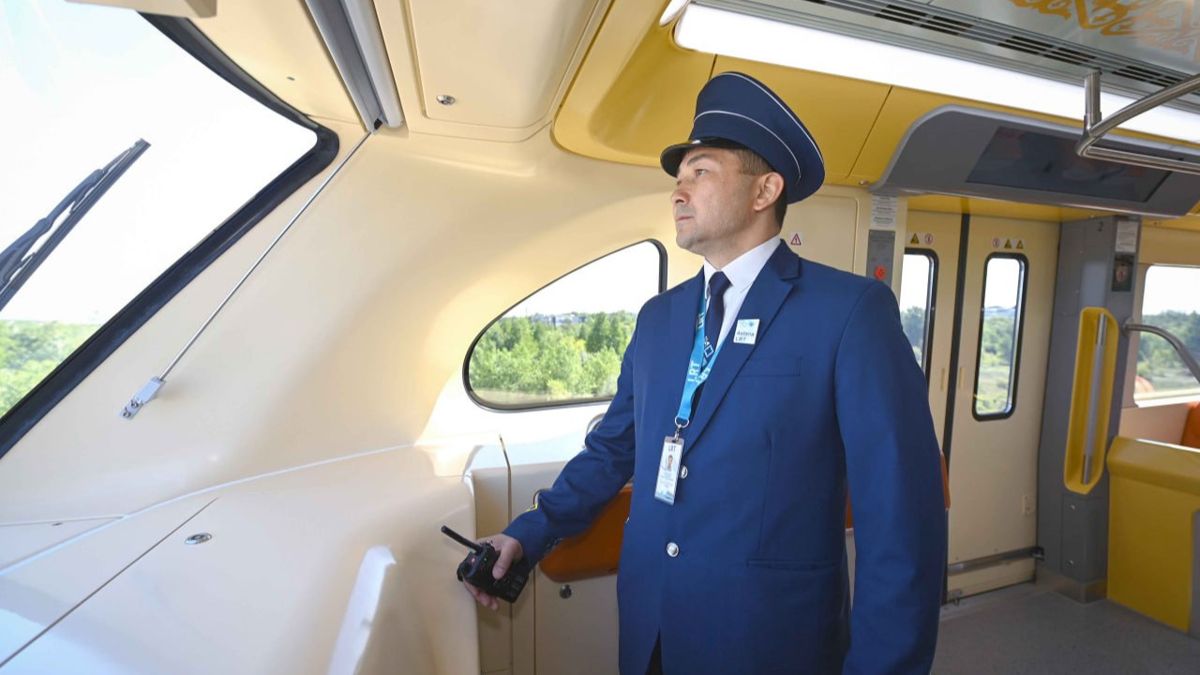 Касым-Жомарт Токаев запустил LRT в&nbsp;Астане, 16&nbsp;мая 2026