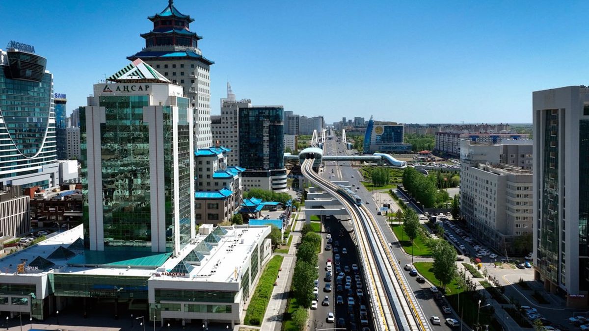 Касым-Жомарт Токаев запустил LRT в&nbsp;Астане, 16&nbsp;мая 2026