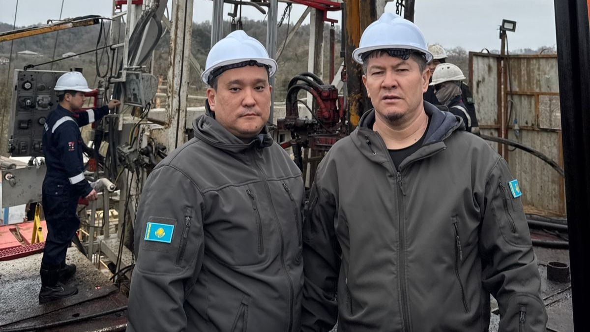 The Munay Caspian Gas team