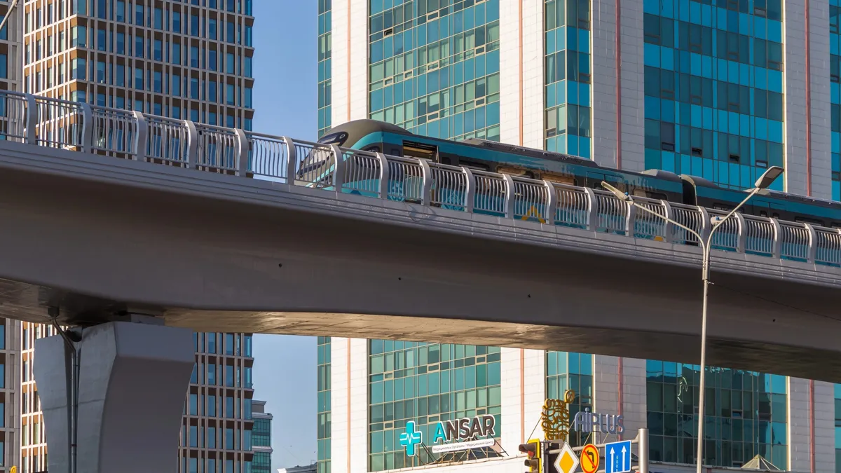 Астана, Астана LRT, проезд легкорельсового поезда в Астане