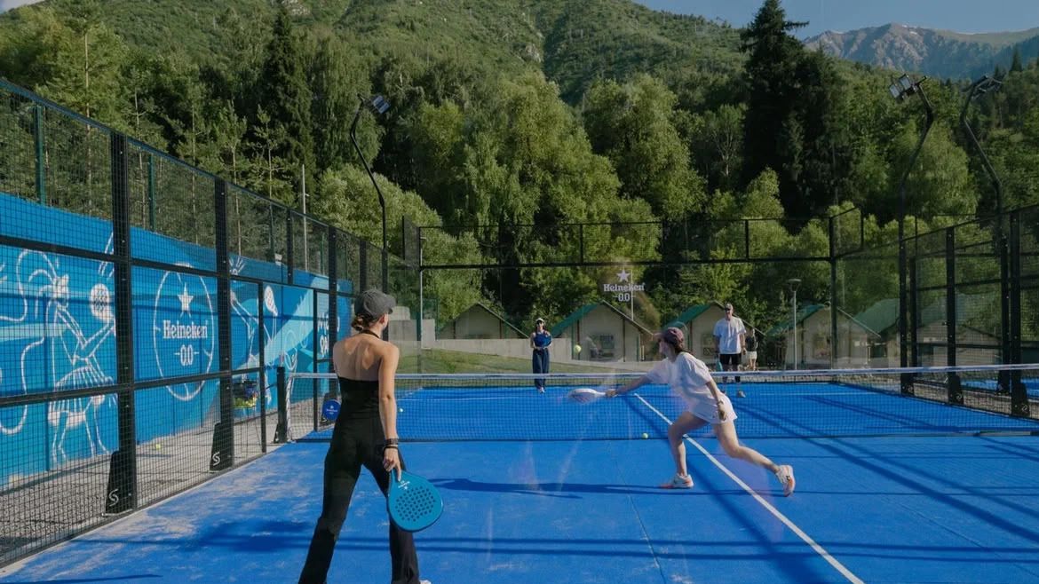 Высокогорная площадка для падела Medeu Padel Open Air Courts в&nbsp;Алматы
