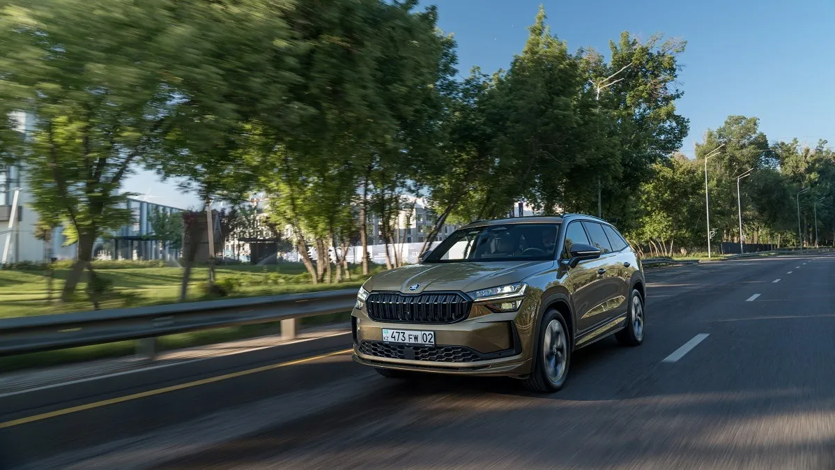 Škoda Kodiaq NG  на улице в движении