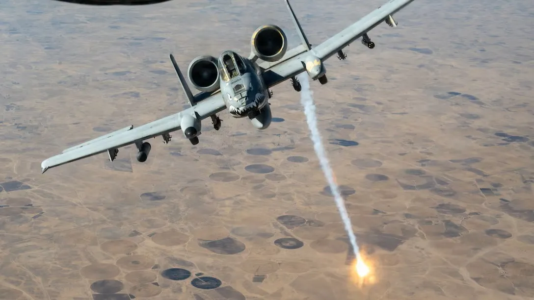 Штурмовой самолет ВС США Fairchild Republic A-10 Thunderbolt II 