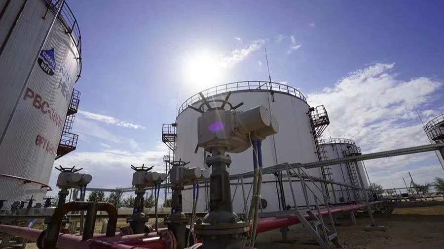 Нефтяные резервуары "Каспий нефть"