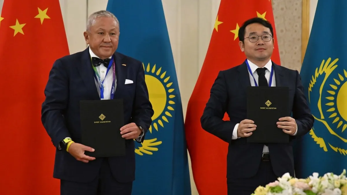  основатель Astana Motors Нурлан Смагулов и вице-президент Chery Holding Group Лю Ян 
