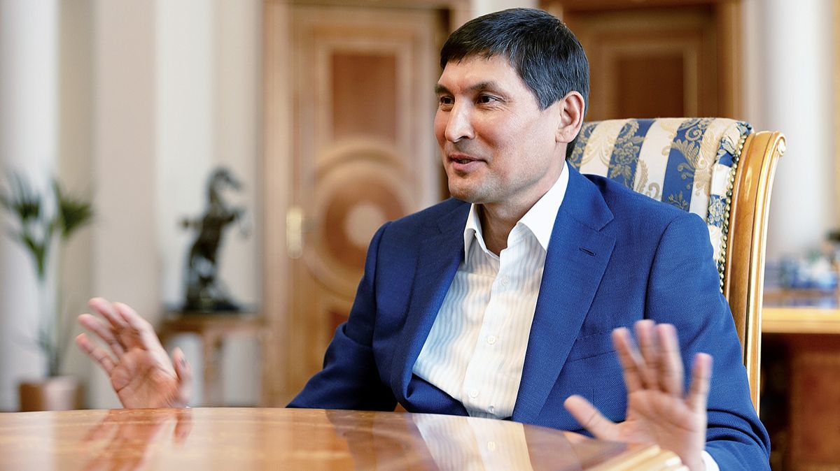 Динмухамет Идрисов