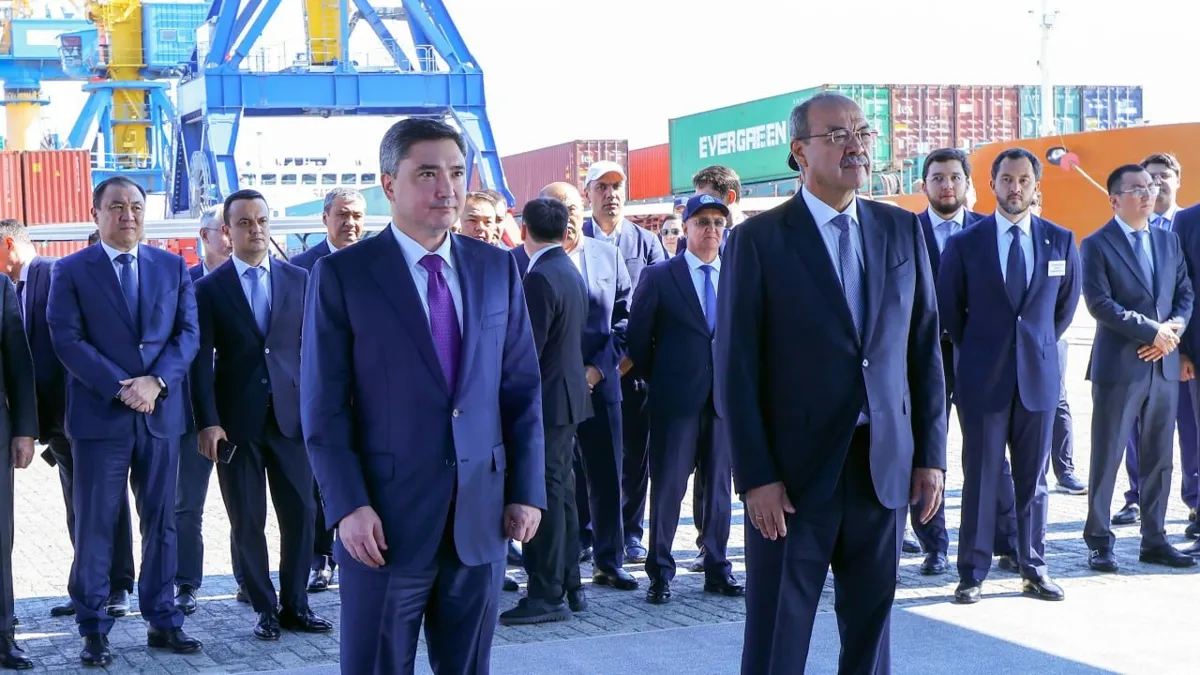 Премьер-министры РК и РУз руководители правительств Олжас Бектенов и Абдулла Арипов