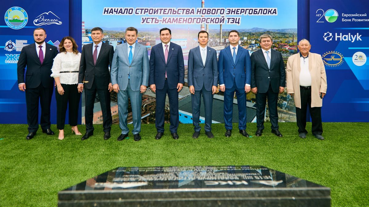 Динмухамед Байжанов, Ольга Вурос, Динмухамет Идрисов, Нурымбет Сактаганов, Ерлан Аккенженов, Руслан Даленов, Жармухамед Аппаз, Наби Айтжанов и Амангельды Нургалиев 