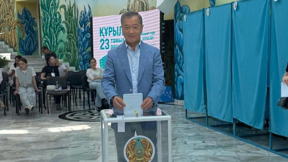 Булат Утемуратов