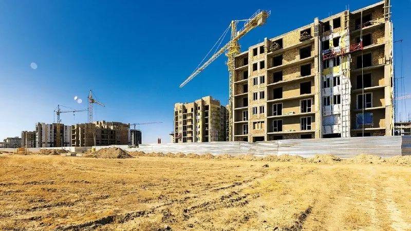 незавершенная стройка в Казахстане