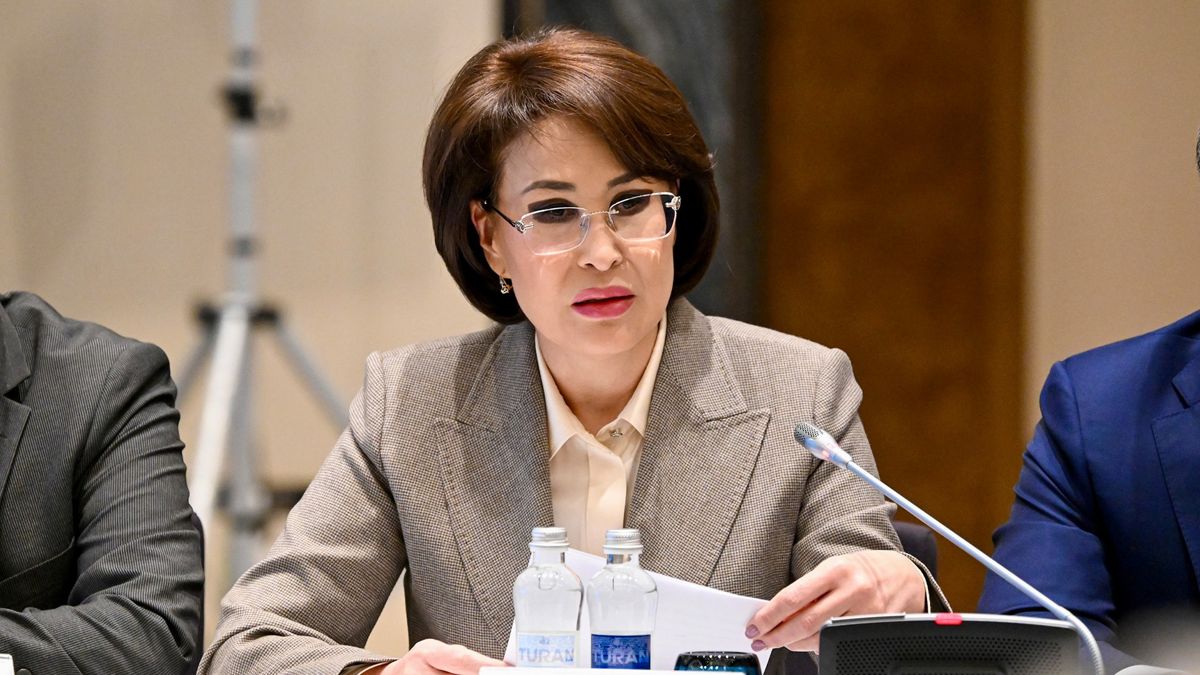 Акмарал Альназарова