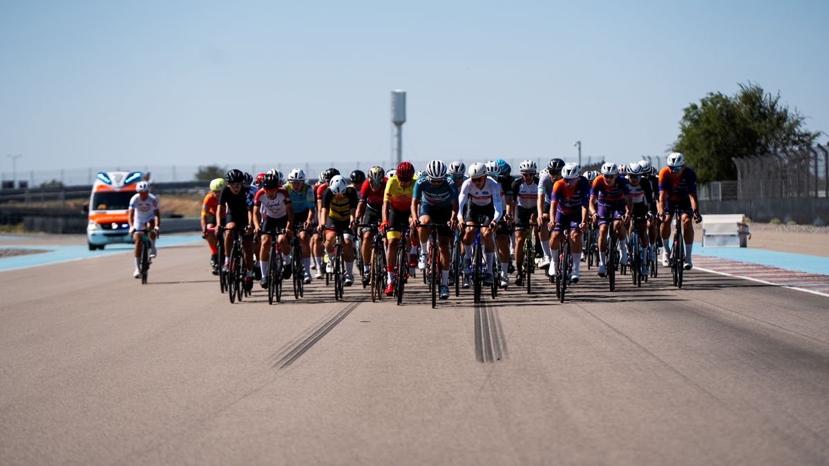 Заезд в категории Open Men на Changan Race Almaty 