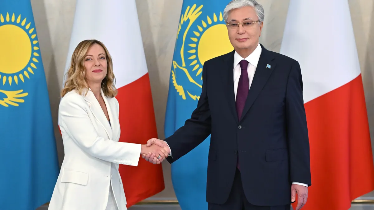 Премьер-министр Италии Джорджа Мелони и президент Казахстана Касым-Жомарт Токаев в мае 2025