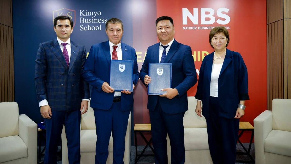 На церемонии открытия представительства Narxoz Business School в Ташкенте: президент Kimyo Business School Улугбек Васиков (слева), учредитель Kimyo International University in Tashkent Алишер Вахобов (второй слева), президент Университета Нархоз Канат Кожахмет (второй справа) и декан Narxoz Business School Гульнара Куренкеева (справа)