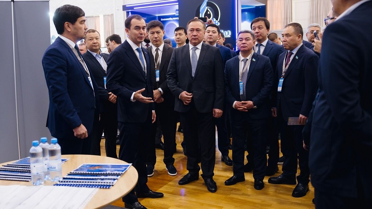  Ознакомление официальной делегации с павильонами операторов и IMBC